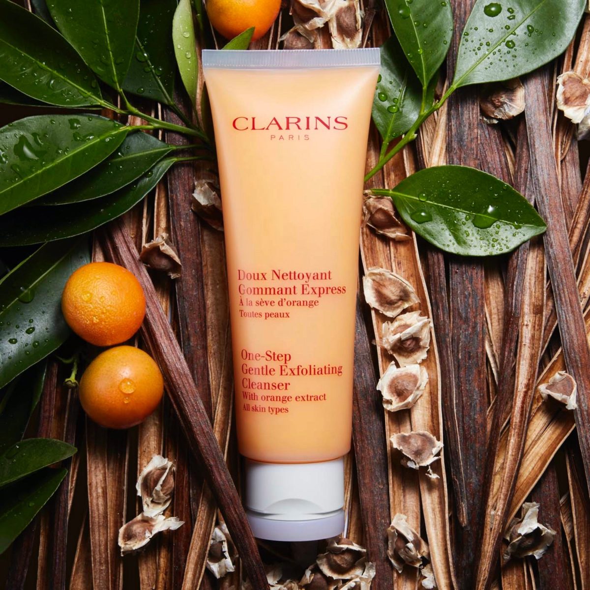 CLARINS One Step Gentle Exfoliating Cleanser 125ml - Image 4